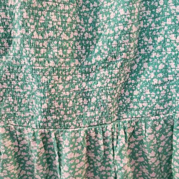 AE Smocked Babydoll Mini Dress size L NWOT - Picture 5 of 5